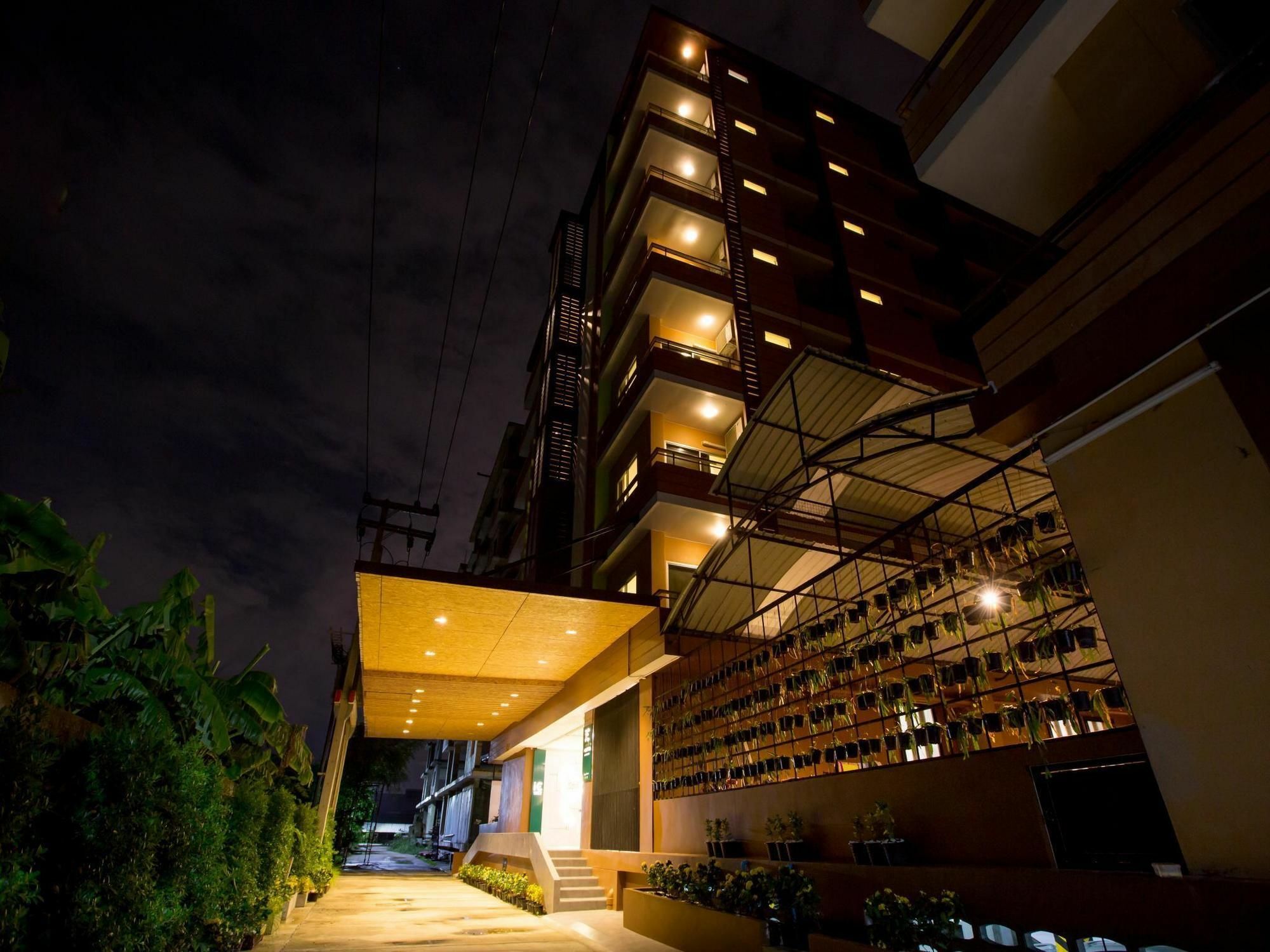 Ichapter Suvarnabhumi Hotel Bangkok Exterior photo